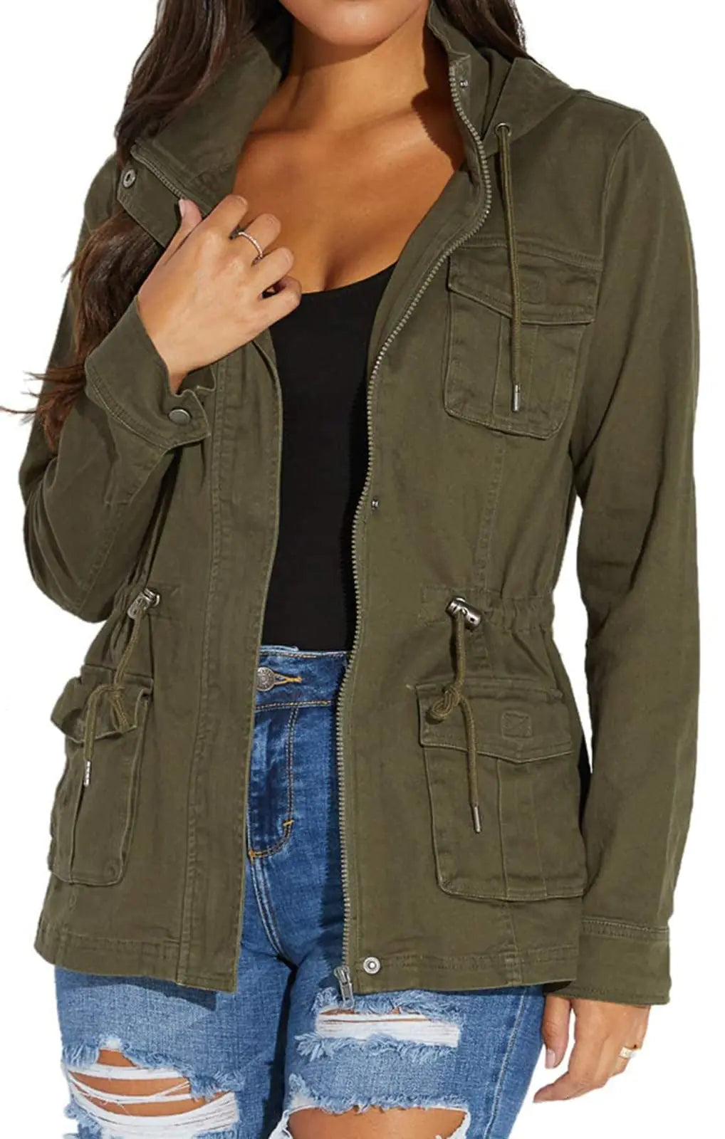chaqueta verde con capucha